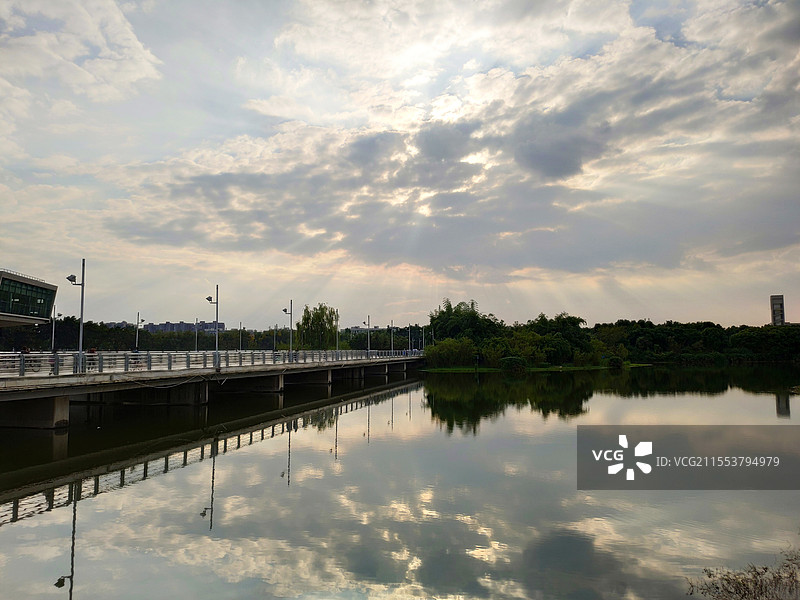 川大江安校区长桥图片素材