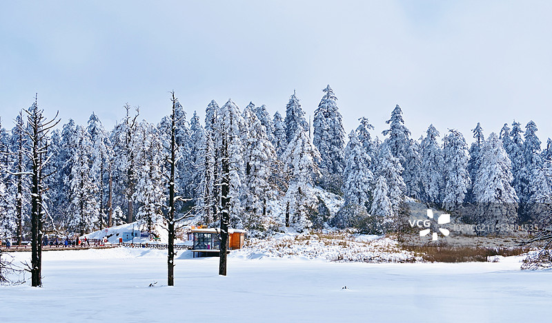 瓦屋山雪地美景图片素材
