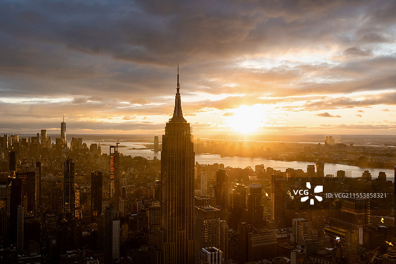 夕阳下的曼哈顿中城高楼群图片素材