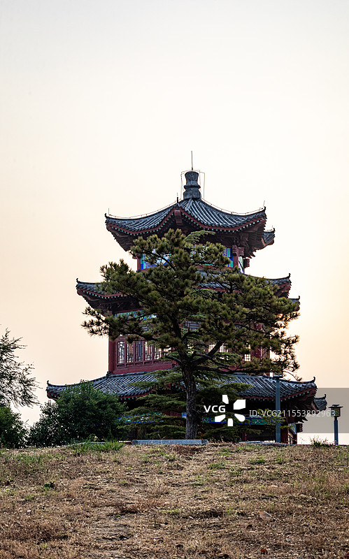 山东济宁邹城中央公园奎文阁城市景观图片素材