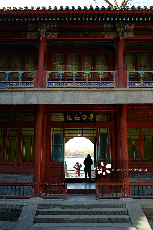 阅古楼拱门看北海，三希堂法帖石刻，北海公园，北京中轴线世界文化遗产图片素材