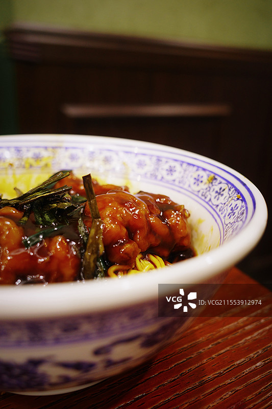 北京上海本帮面馆葱烤大排面图片素材