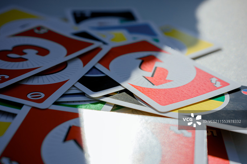 桌上卡片的特写镜头图片素材