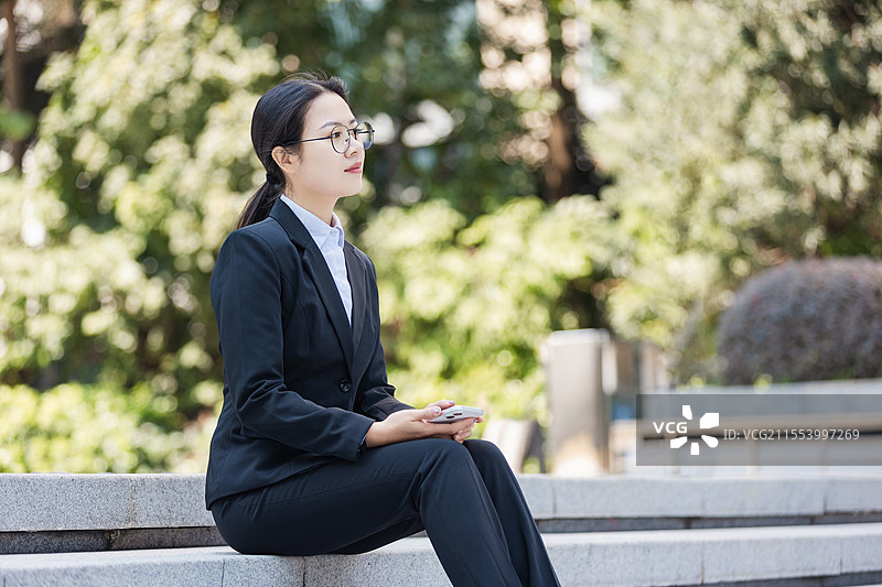城市里的商务人士图片素材