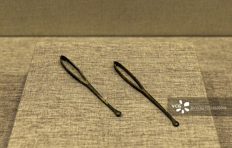 古代医用镊子图片素材