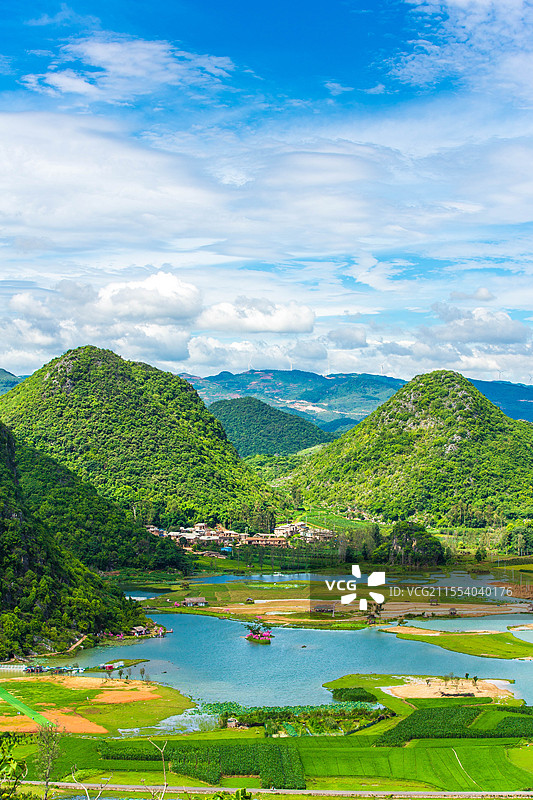 中国云南省文山州丘北县，普者黑喀斯特湿地风光图片素材