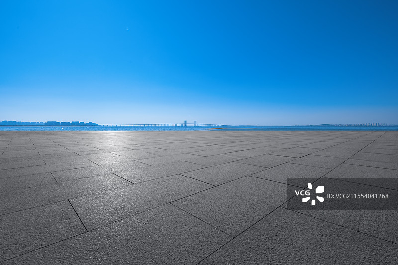 胶州湾大桥汽车广告背景图图片素材