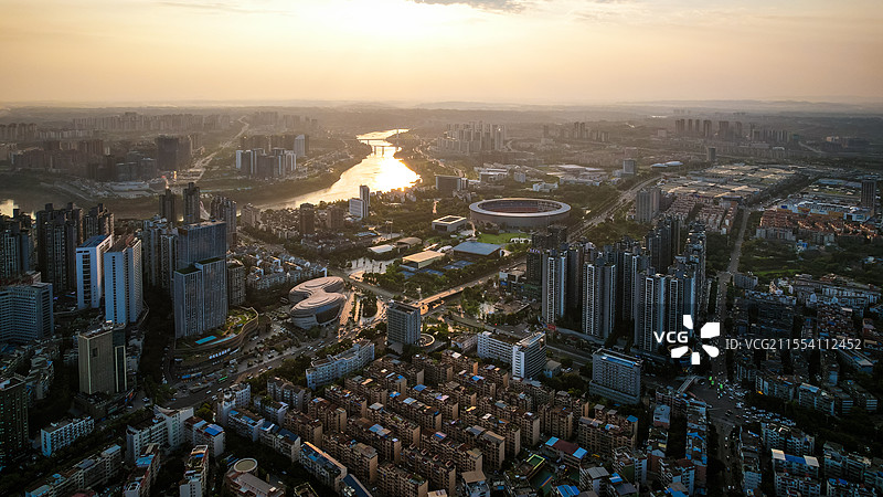 四川省泸州市龙马潭区日落航拍，泸州奥体中心，Luzhou China图片素材