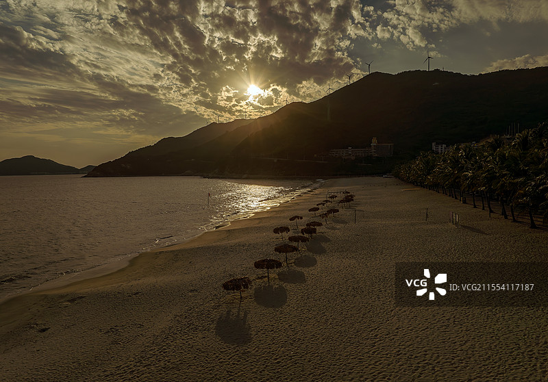 黄昏时刻的下川岛海滩图片素材