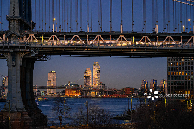 纽约曼哈顿大桥夜景图片素材
