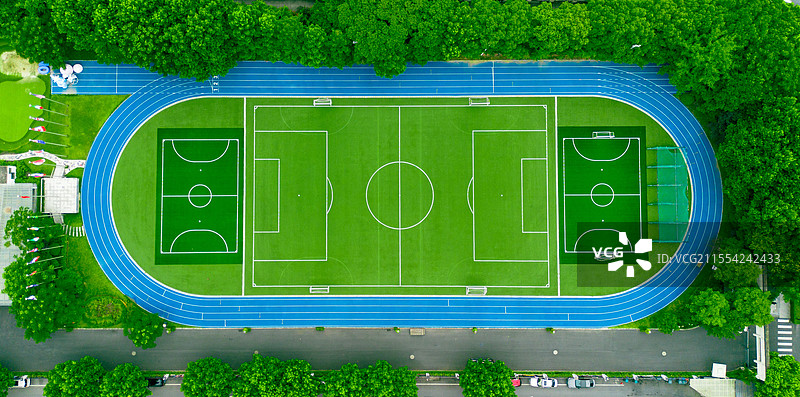 绿色的足球场操场图片素材