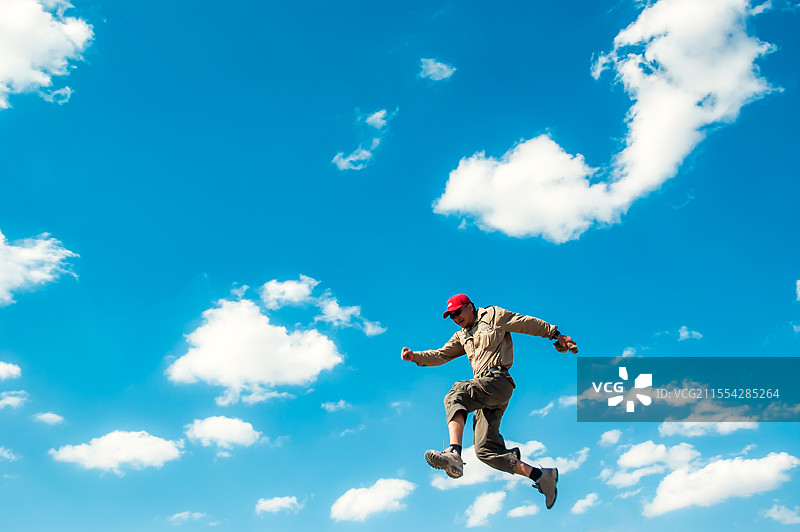 云中舞者图片素材