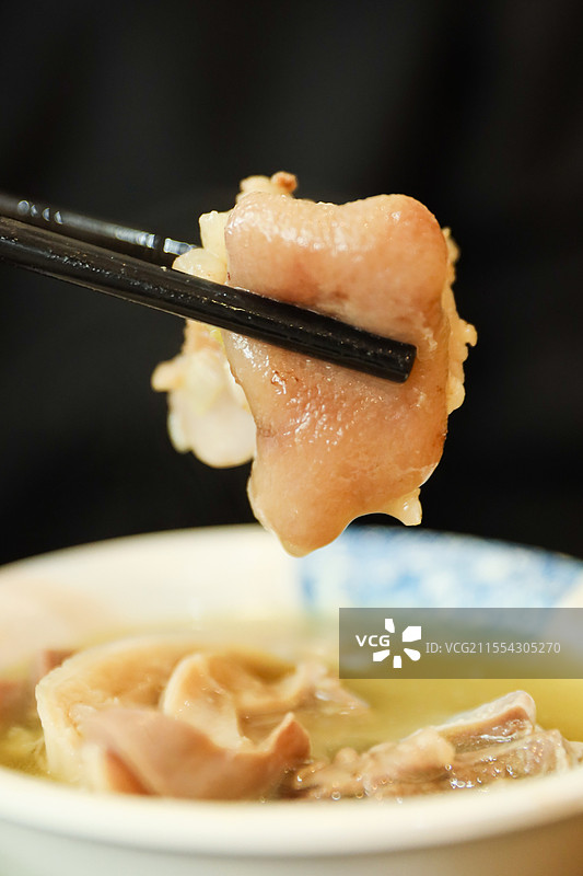 糟钵斗本帮菜砂锅菜猪肺猪肝猪脚猪肚猪舌猪内脏上海菜图片素材