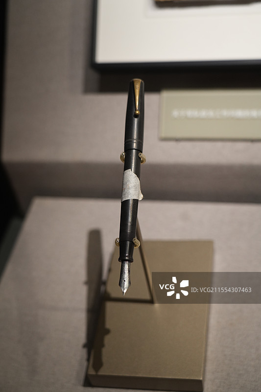 抗日革命时期使用的钢笔图片素材