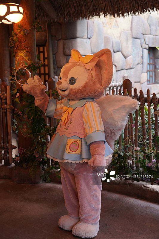 上海迪士尼的春日图片素材