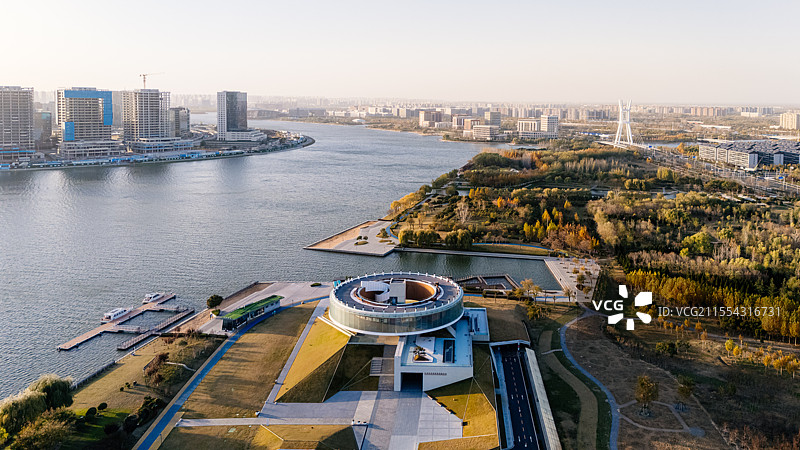 河南省郑州市北龙湖公园图片素材