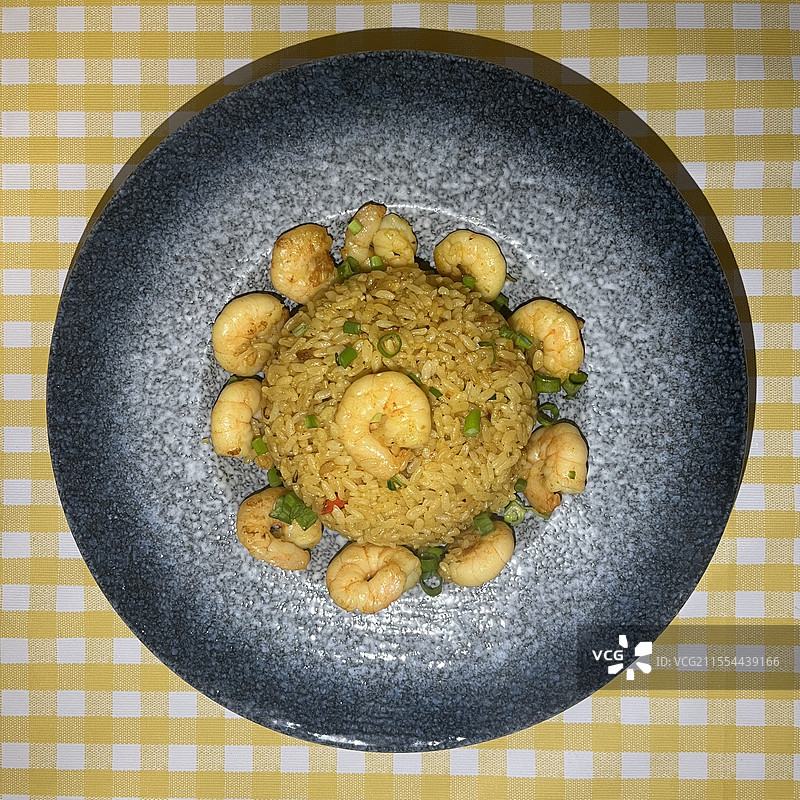 咖喱虾仁炒饭图片素材