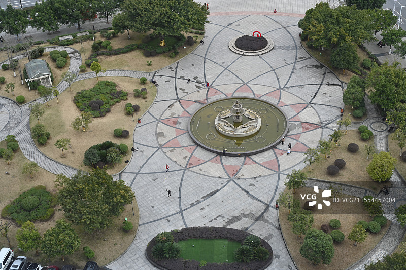 四川省达州市内的绿化广场图片素材