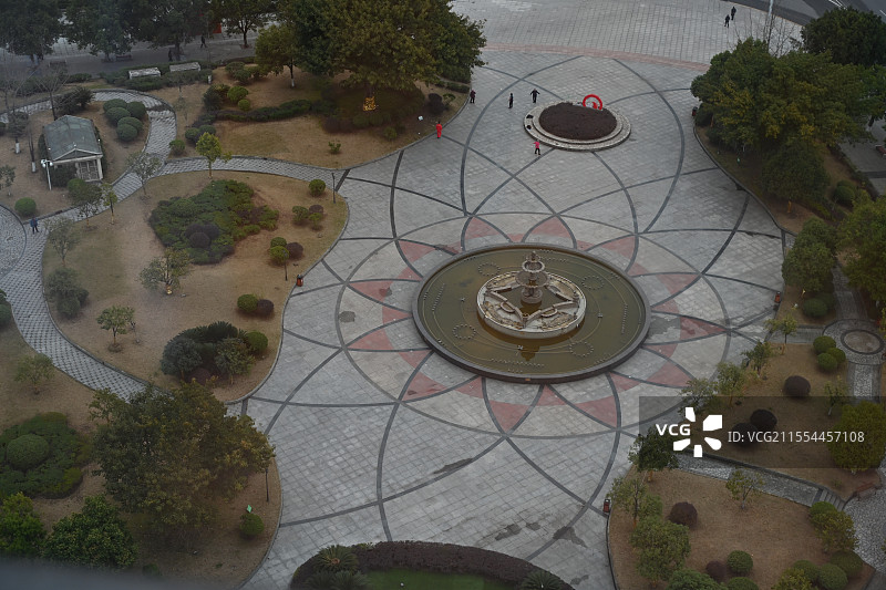 四川省达州市内的绿化广场图片素材