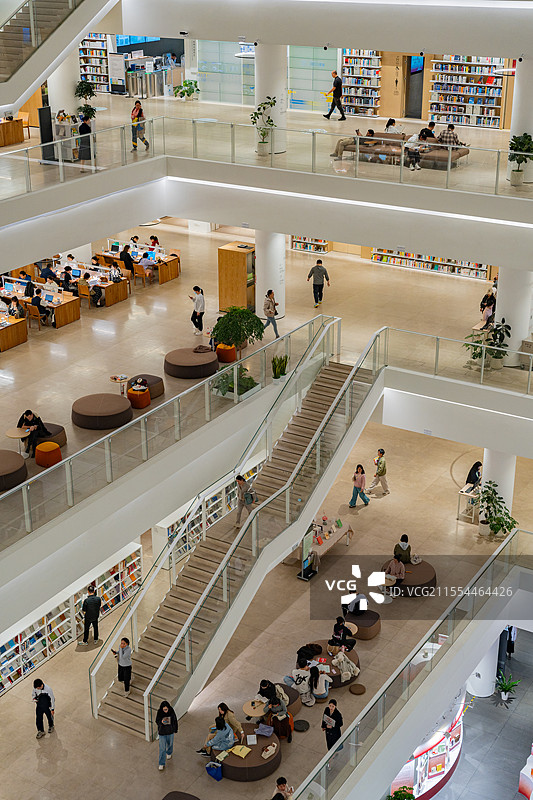 深圳龙华区红山深圳图书馆室内场景图片素材
