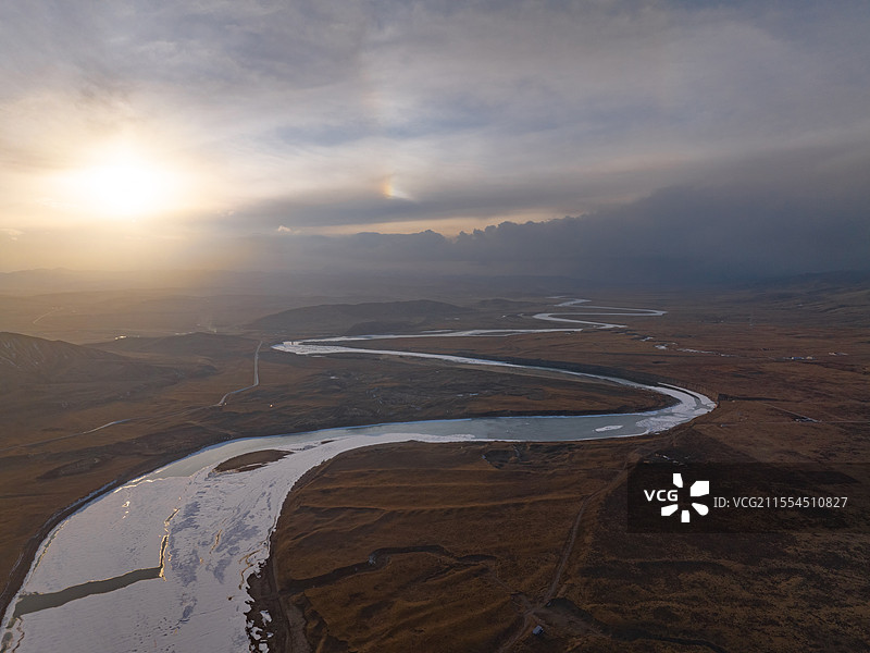 青海玛曲黄河第一湾冬季航拍图片素材