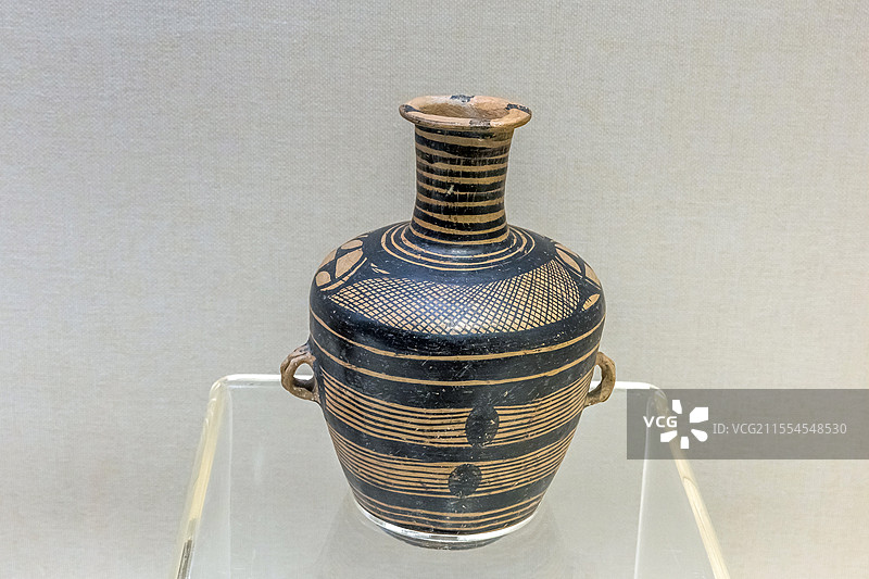 甘肃省博物馆平行线弧条纹彩陶瓶新石器时代马家窑文化公元前3000-前2700年甘肃庄浪县老庄出土图片素材