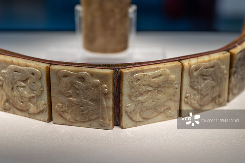 五代·前蜀 高祖王建所佩龙纹玉大带 1942-1943年成都永陵出土 四川博物院藏图片素材