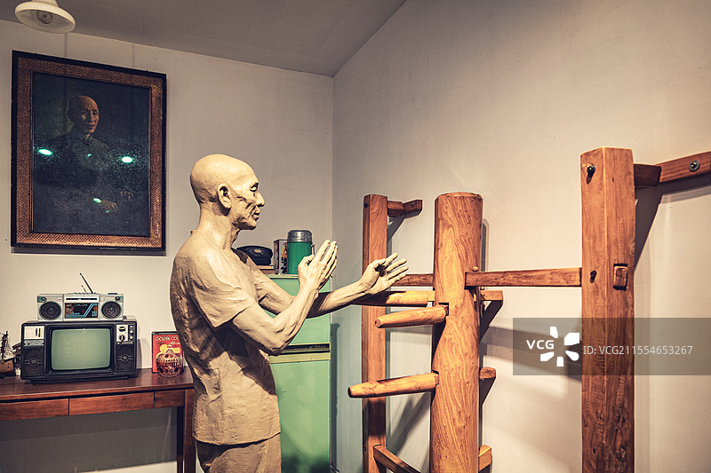 广东佛山祖庙叶问堂叶问塑像图片素材