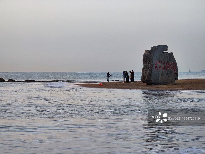 日照市万平口太公岛阳光海岸梦幻海滩看日出图片素材