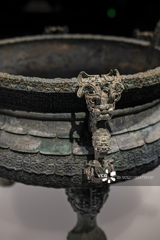 交龙垂鳞纹鼎，春秋晚期，上海博物馆（东馆）馆藏馆藏图片素材