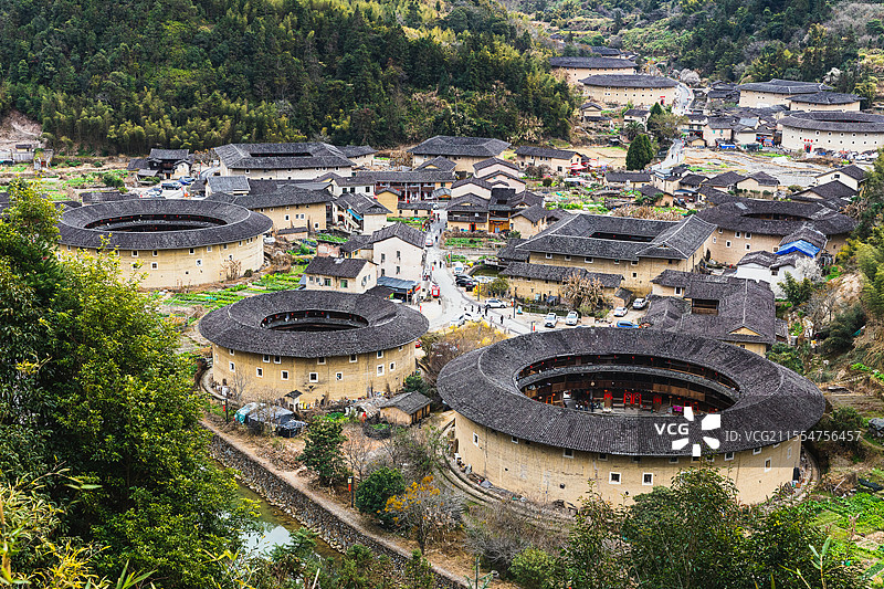 河坑土楼群在福建省漳州市南靖县书洋镇曲江圩，为张姓客家人聚居地。自元朝中期始建，历经700多年建成。图片素材