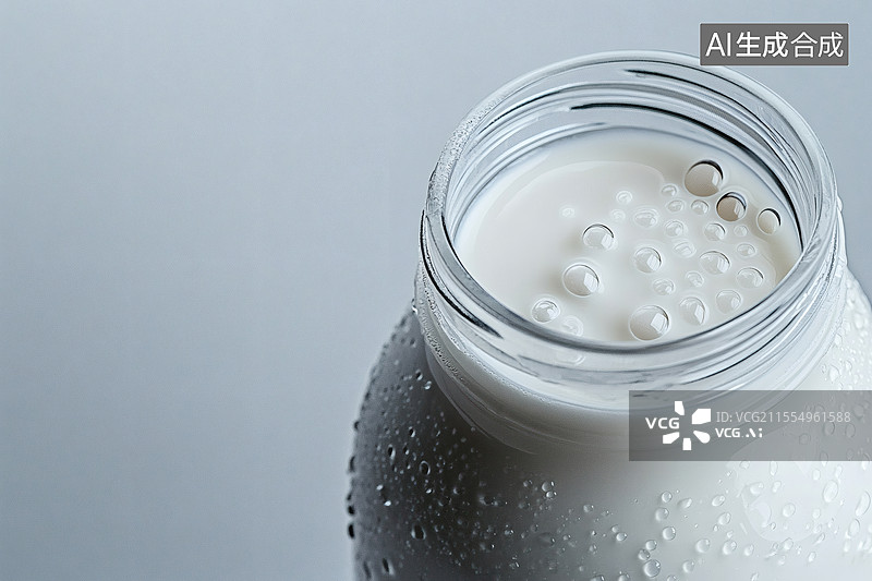 【AI数字艺术】玻璃瓶中鲜奶泛起细密气泡图片素材