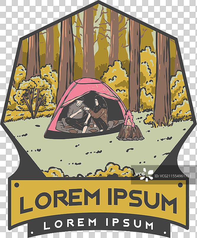 与伴侣在大自然中露营的复古户外场景图片素材