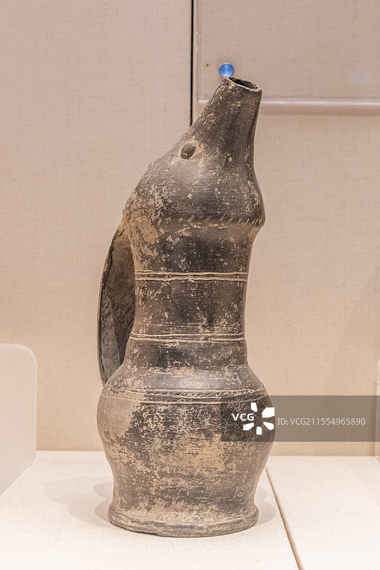 甘肃省博物馆兽首灰陶盉青铜时代齐家文化公元前2200-前1700年1971年甘肃天水市武山县出土图片素材