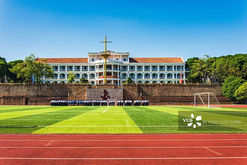 绿茵场上的青春，摄于厦门集美大学图片素材