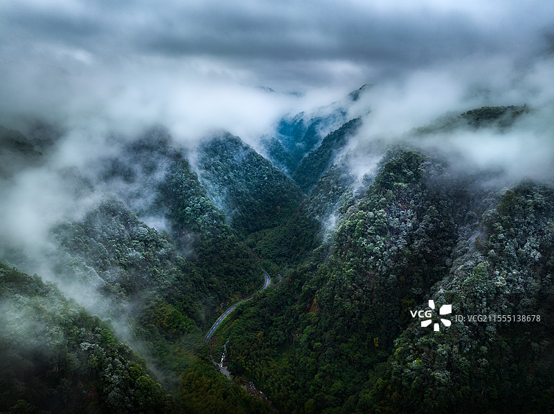 四川省泸州市古蔺县黄荆老林冬季雪景风景风光图图片素材