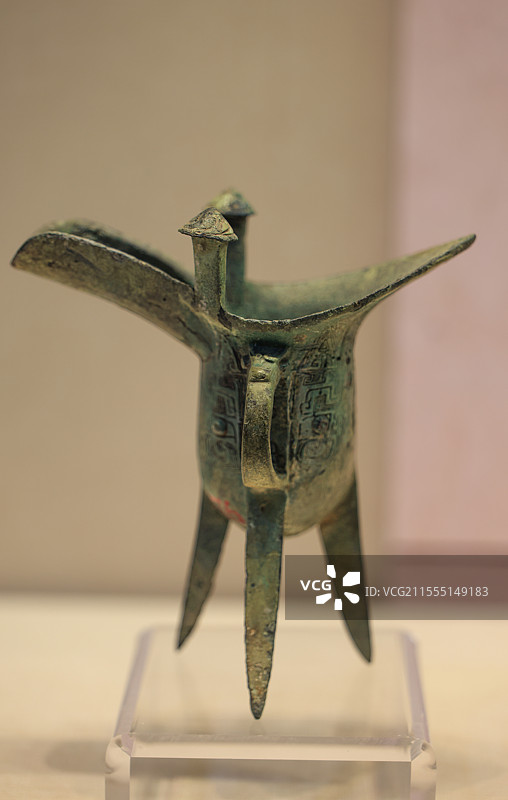 兽面纹青铜双柱爵 商 皖西博物馆藏图片素材