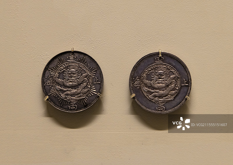 1867年上海一两银币 清 上海博物馆东馆图片素材