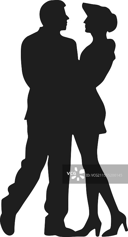 优雅的浪漫情侣剪影相拥而立图片素材