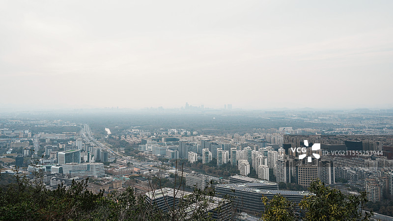 老和山视角：杭州天际线的壮丽与诗意图片素材