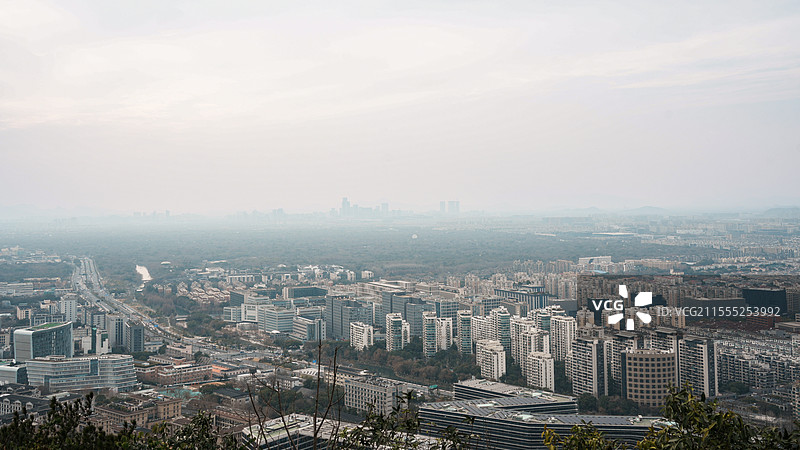老和山视角：杭州天际线的壮丽与诗意图片素材