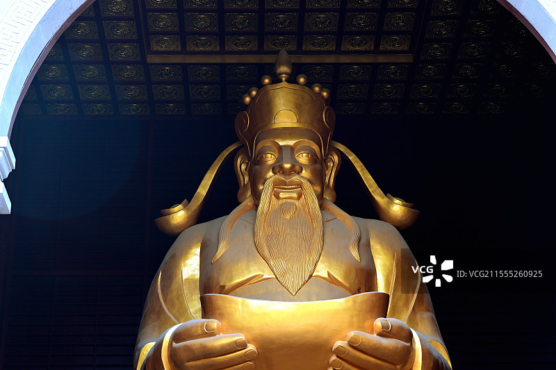 天下第一财神殿，国内室内最高的大财神，包山禅寺，千年古刹，西山众寺之冠，西山，吴中区太湖，江苏苏州图片素材