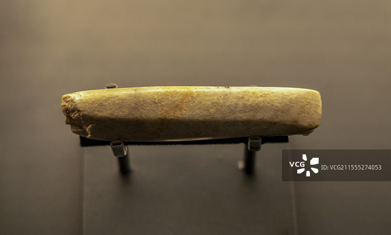 青海省博物馆“历史文物展”：玉凿（齐家文化，同德县宗日遗址出土，青海省博物馆藏）图片素材