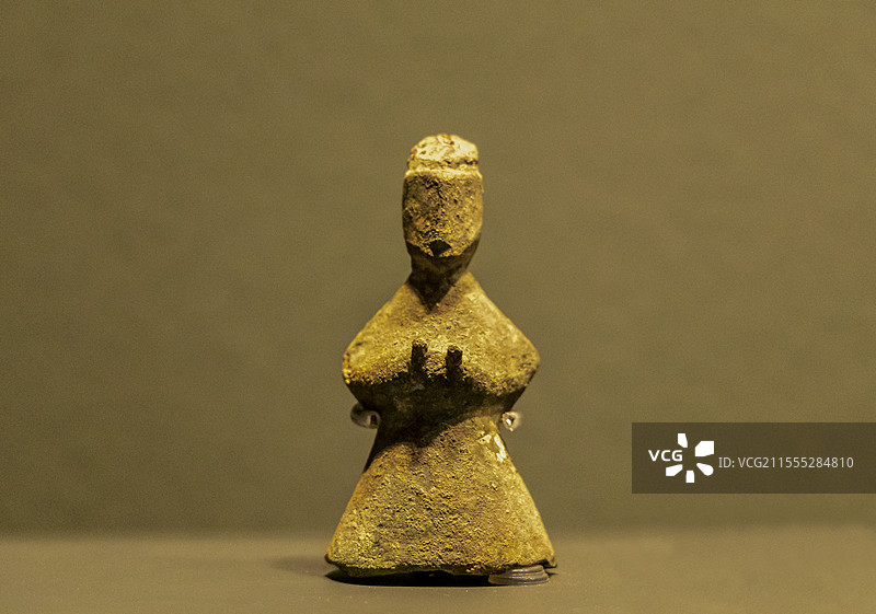 青海省博物馆“历史文物展”：铜俑（魏晋，乐都区马家台魏晋墓葬出土，青海省文物考古研究所藏）图片素材