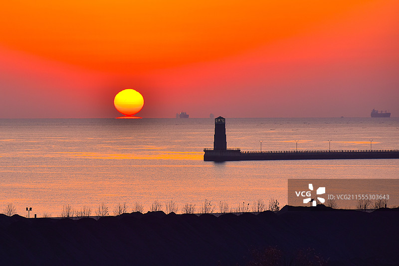 山东日照：又一轮海上日出美轮美奂图片素材