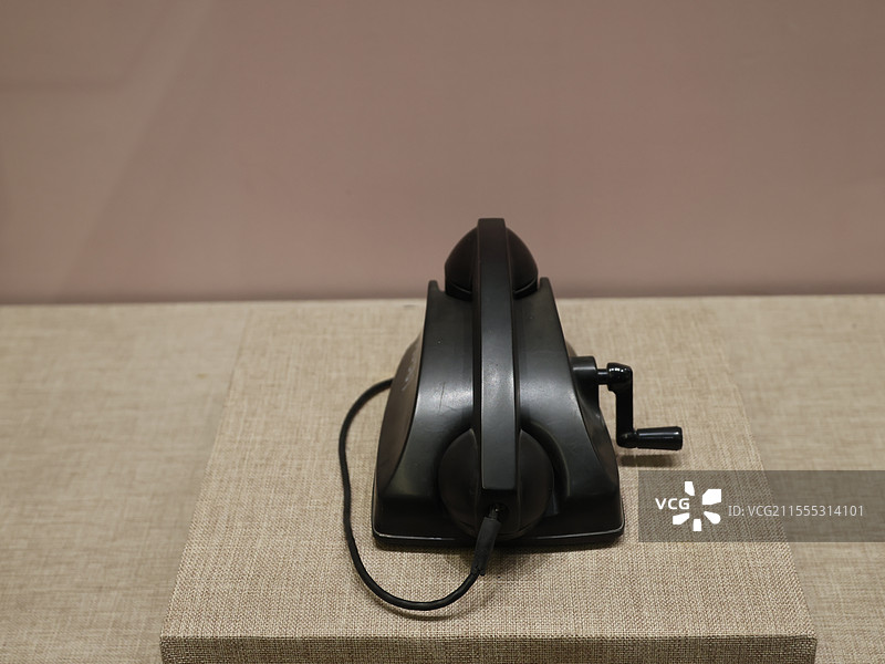 中国铁道博物馆-广九铁路磁石电话机图片素材