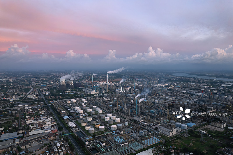 炼油厂全景航拍图片素材