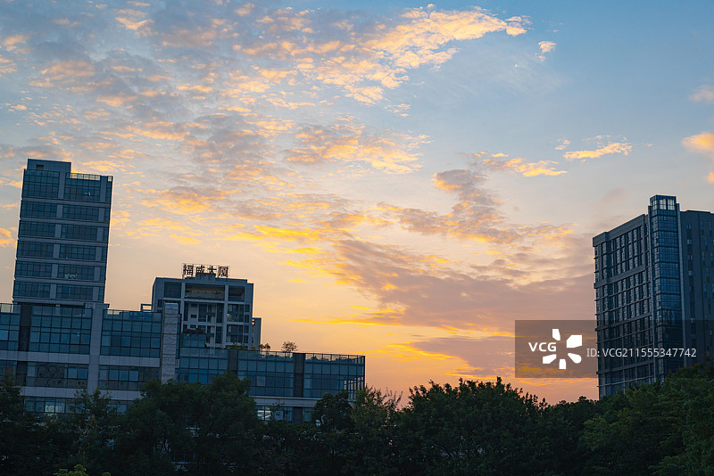 中国广东省东莞市，诺基亚总部，手机大厂荒废之美！图片素材