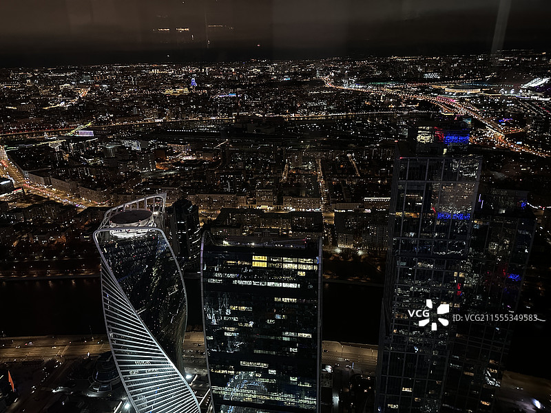 莫斯科联邦大厦夜景图片素材