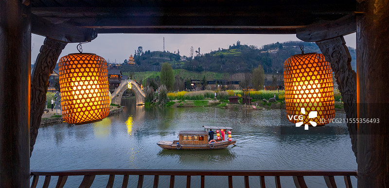 四川宜宾李庄古镇春天菜籽花风光图片素材